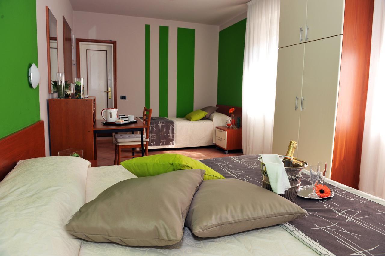 Hotel Bellavista Meuble 몬테 이솔라 외부 사진